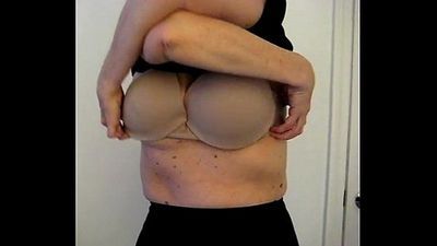 पत्नी चमकती विशाल स्तन - 10 एसईसी
