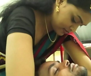 INDIAN HOUSEWIFE ROMANCE WITH SOFTWARE ENGINEER 4 min 720p