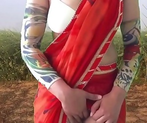 सेक्सी सींग का बना हुआ , में क्षेत्रों नग्न पकड़ा :द्वारा: किसान 10 मिन P
