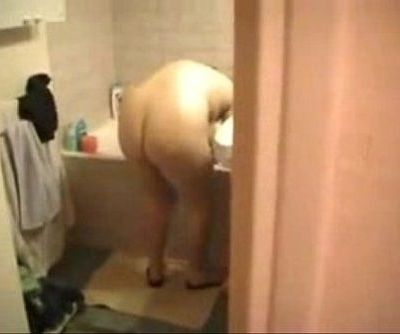 जासूसी मेरे busty माँ पूरी तरह से नग्न में स्नानघर - 40 एसईसी